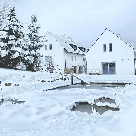Usedlost U Lipy Blatiny Snezne (Pardubice)