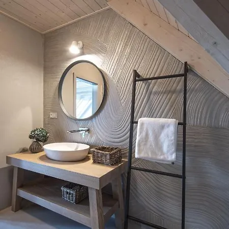 Usedlost U Lipy Blatiny Guest house