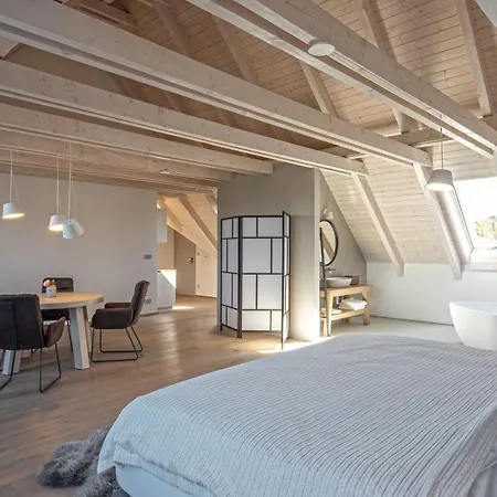 Usedlost U Lipy Blatiny Maison d'hôtes